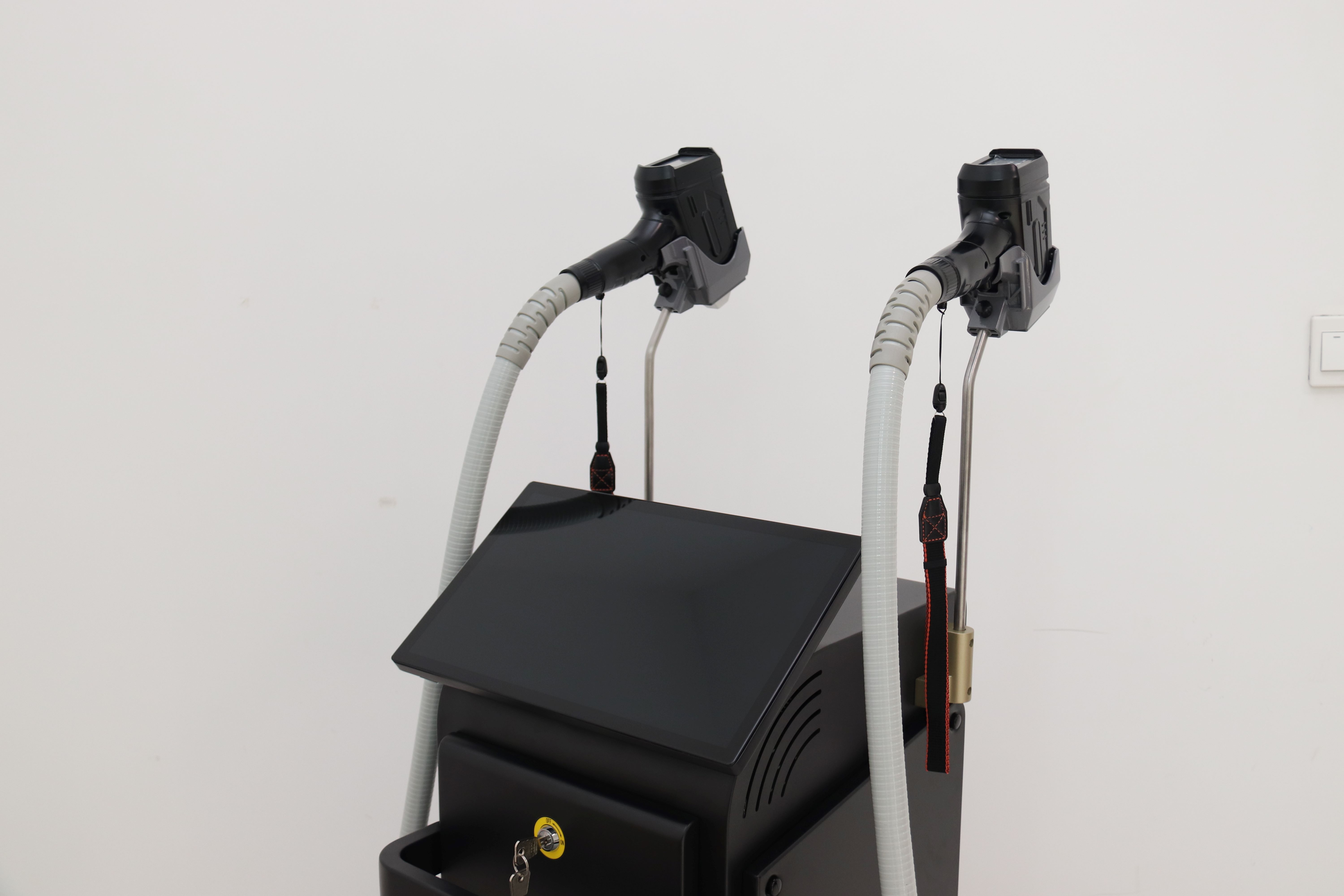 Máquina profesional de depilación láser con dos piezas de mano